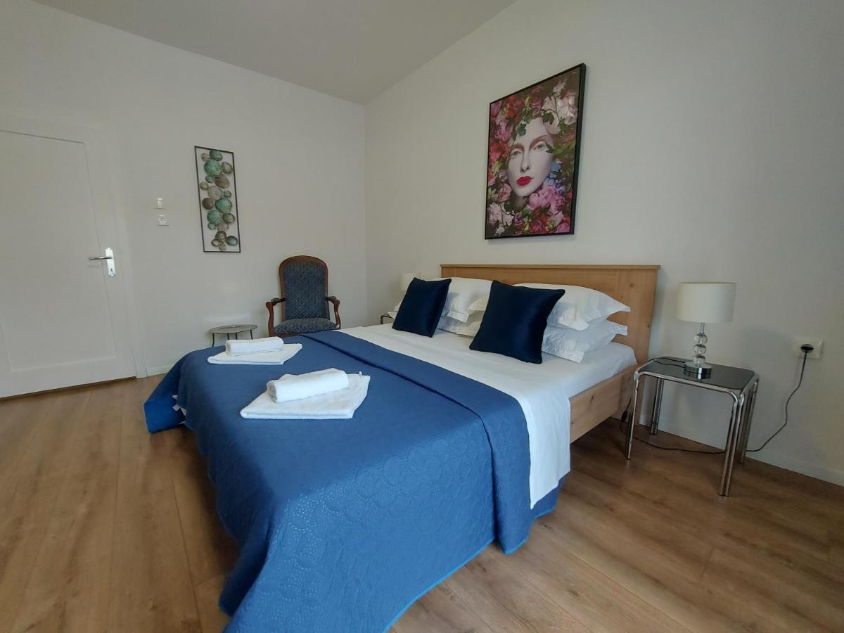 Apartments And Rooms Villa Dona Makarska Exterior foto